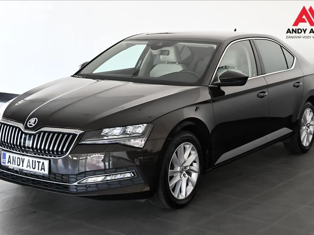 Škoda Superb 1,5 TSi 110 kW DSG STYLE Záruk Image 2