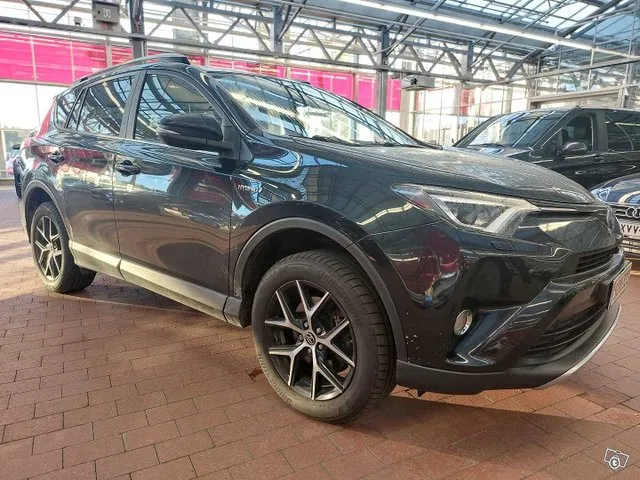 Toyota RAV4 2,5 Hybrid AWD Style - Navigointi, Vetokoukku, 3 Image 1