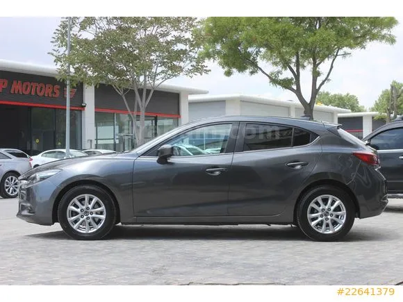 Mazda 3 1.5 SkyActive-D Reflex Image 2